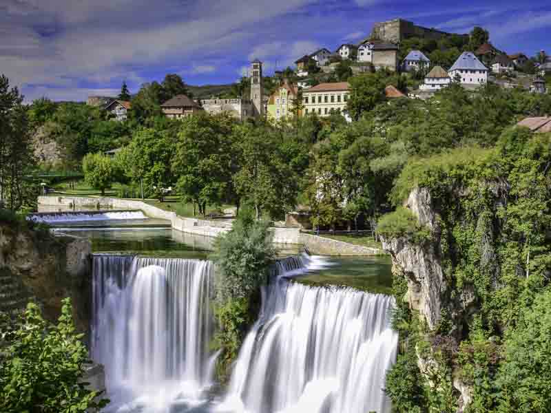 Sarajevo Dinobatkan